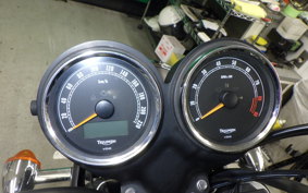 TRIUMPH BONNEVILLE T100 2012