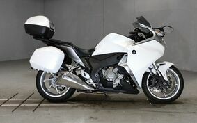 HONDA VFR1200F DCT 2010 SC63