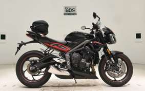 TRIUMPH STREET TRIPLE R 2021