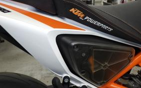 KTM 690 DUKE R 2013