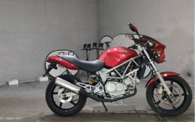 HONDA VTR 250 MC33