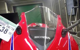 HONDA CBR650R E-Clutch 2026 RH17