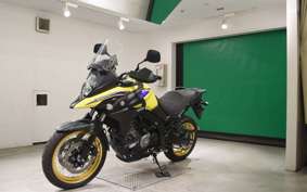 SUZUKI DL650 ( V-Strom 650 ) XTA 2022 C733M