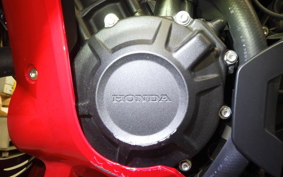HONDA CBR650R E-Clutch 2025 RH17