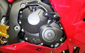 HONDA CBR600RR 2025 PC40