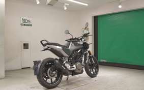 HUSQVARNA SVARTPILEN 250