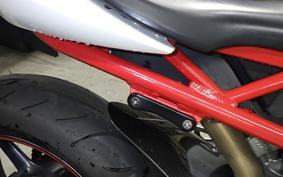 TRIUMPH DAYTONA 675 R 2013