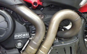 DUCATI DIAVEL 2011