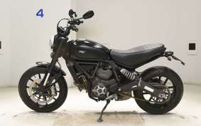 DUCATI SCRAMBLER ICON 2015