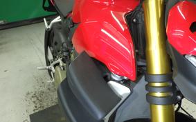 DUCATI STREETFIGHTER V4 S 2021