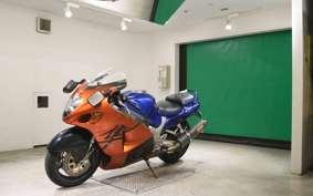 SUZUKI GSX-1300R HAYABUSA 1999