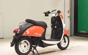 YAMAHA E-VINO 2015 SY11J