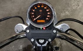 HARLEY XL883L 2015 CR2