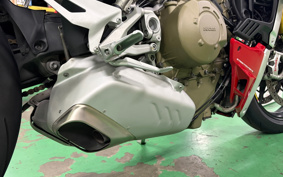 DUCATI STREET FIGHTER V4S 2020 FA00