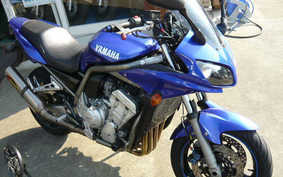 YAMAHA FZS1000 FAZER 2001 RN07