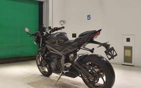 TRIUMPH STREET TRIPLE RS 2023