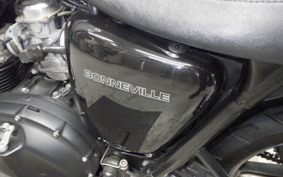 TRIUMPH BONNEVILLE 2010