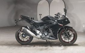 SUZUKI GSX250 R DN11A