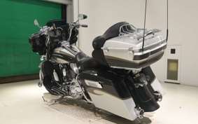 HARLEY FLHTCUSE 1800CVO 2013