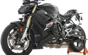 BMW S1000R 2025 0P31