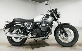 MOTO GUZZI V7 SPECIAL 2013 LWJB
