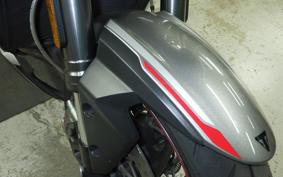 TRIUMPH STREET TRIPLE R 2020