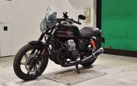 MOTO GUZZI V7 STONE 2023