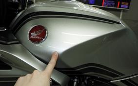 HONDA CB1300SB SUPER BOLDOR EP 2022 SC54