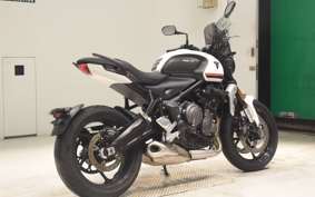 TRIUMPH TRIDENT 660 2022