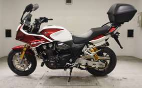 HONDA CB1300SB SUPER BOLDOR SP 2025 SC54