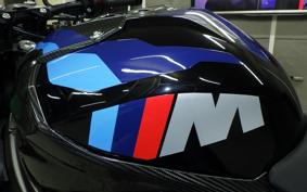 BMW M1000R 2024