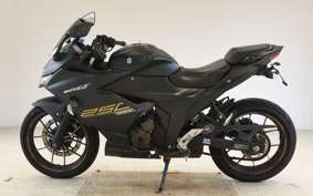SUZUKI GIXXER 250 SF