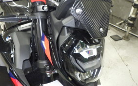 BMW M1000R 2023