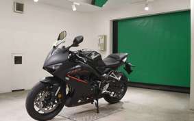 HONDA CBR650R E-Clutch 2025 RH17