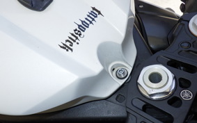 YAMAHA YZF-R1