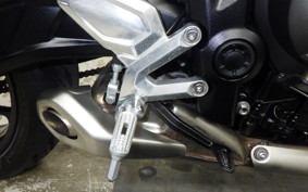 TRIUMPH TRIDENT 660 2025