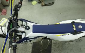 HUSQVARNA FE250