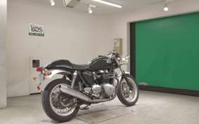 TRIUMPH THRUXTON 900 2005