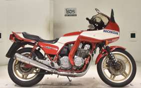 HONDA CB900F 2025 SC01