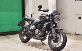 HUSQVARNA SVARTPILEN 401 2024