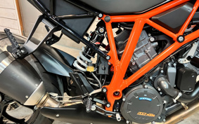 KTM 1290 SUPER DUKE R 2020 V3940