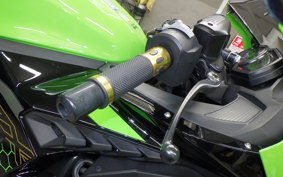 KAWASAKI ZX-25R ZX250E