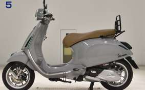 VESPA PRIMAVERA 125