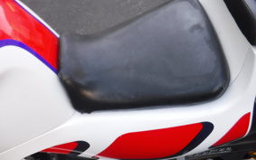 YAMAHA FZR250 2KR