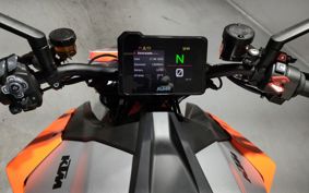 KTM 1290 SUPER DUKE R 2024 V3940