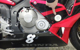 HONDA CBR600RR 2003 PC37
