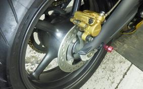 TRIUMPH STREET TRIPLE 2011