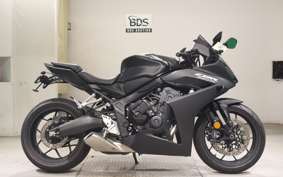 HONDA CBR650R E-Clutch 2025 RH17