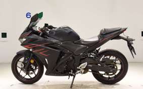 YAMAHA YZF-R25 A RG10J