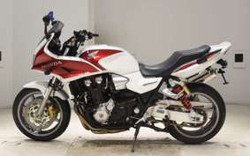 HONDA CB1300SB SUPER BOLDOR A 2013 SC54